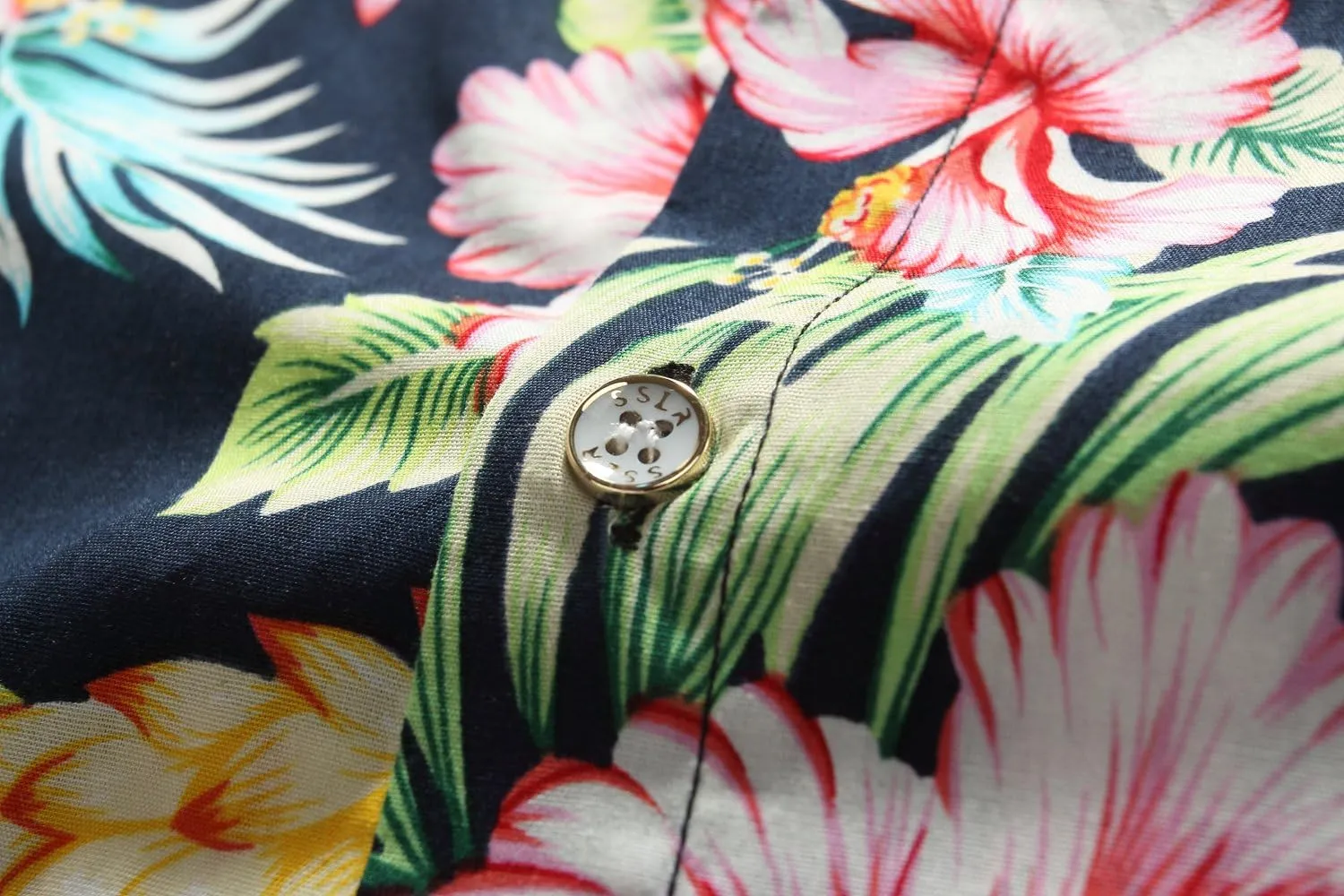 Hawaiian Shirt for Men, Beach Shirts for Men, Tropical Shirts Short Sleeve Floral Casual Button Down
