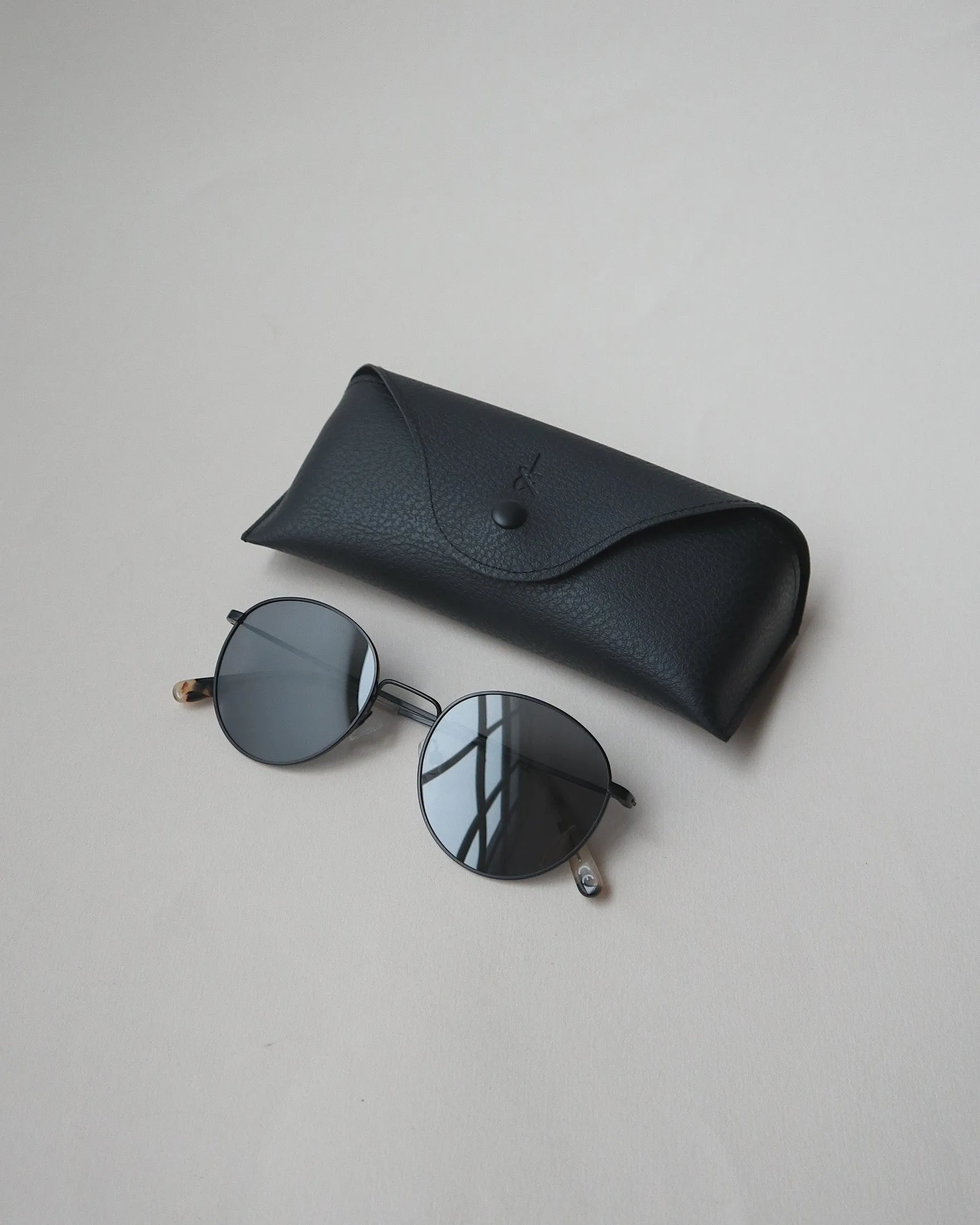 'Henri' Black Metal Sunglasses