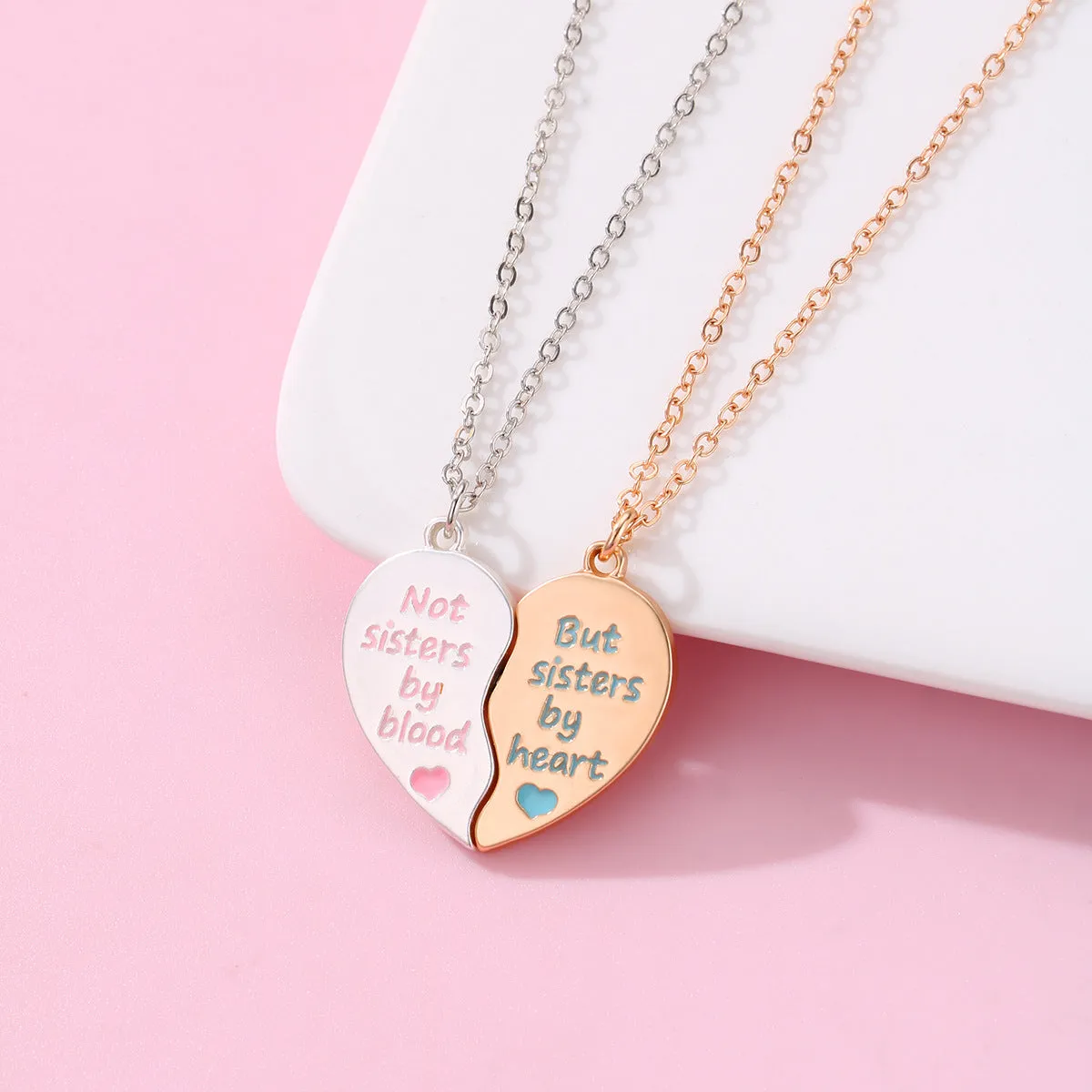Magnetic Hearts Best Friends Necklaces Gift Set