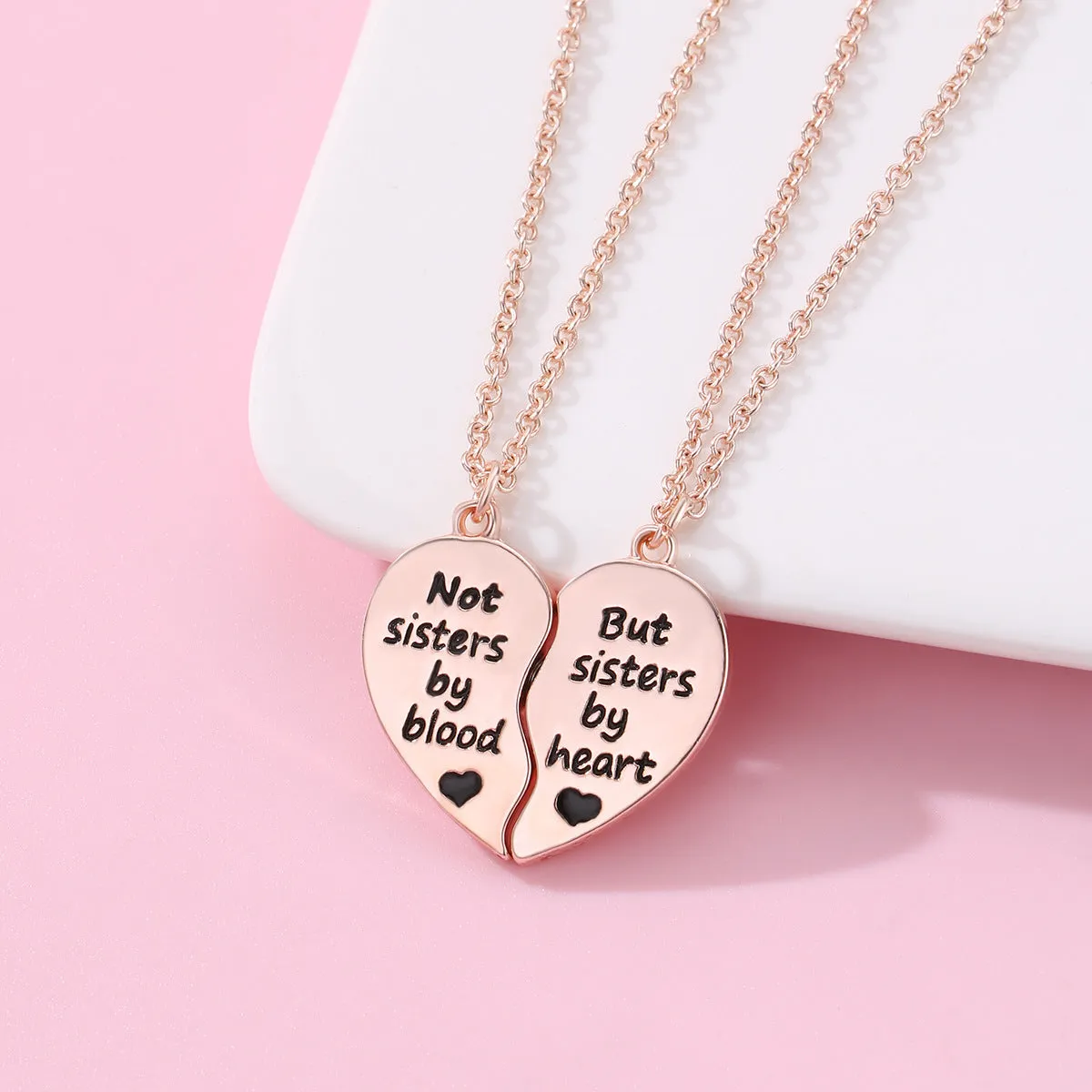 Magnetic Hearts Best Friends Necklaces Gift Set