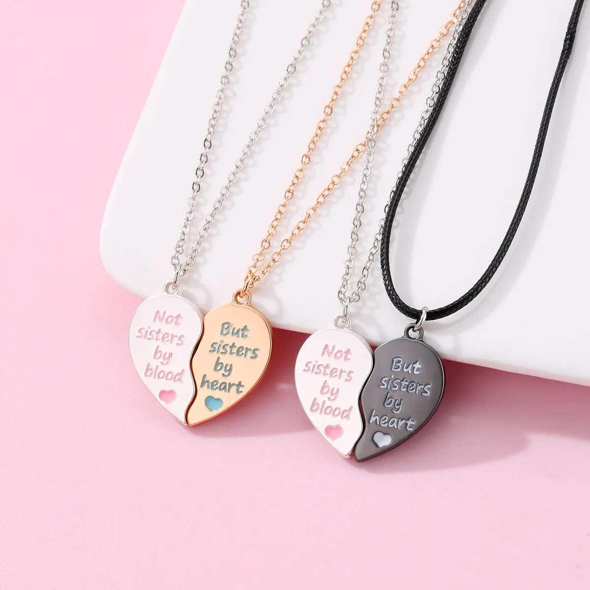 Magnetic Hearts Best Friends Necklaces Gift Set